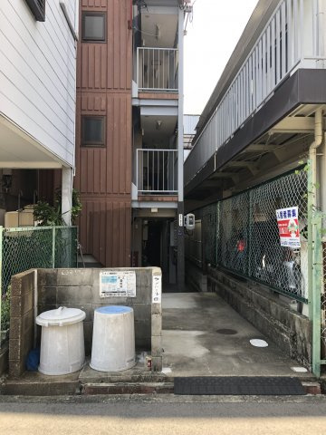 ランドール佃のエントランス