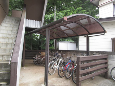 【その他共用部分】 | 小川橋コーポ | 屋根付き駐輪場があります