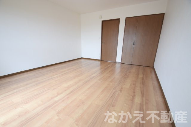 【寝室】 | 使い勝手のいい寝室です