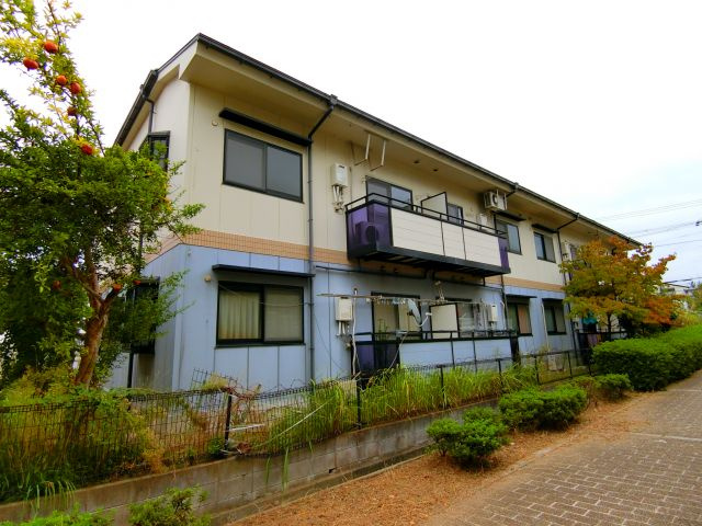 七々色ハイツの外観