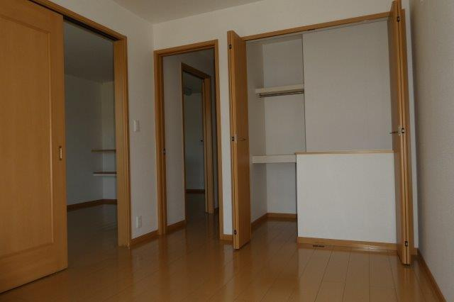 チェリーフレグランスの収納|洋室