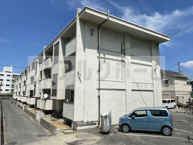 国分旭ヶ丘住宅2号棟の外観