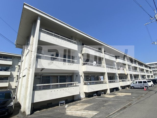 国分旭ヶ丘住宅2号棟の外観