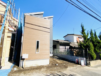 【前面道路含む現地写真】 | 陽当りの良い明るい南西角地に位置した新築分譲(*'▽')陽当たりGOOOOD！！！
