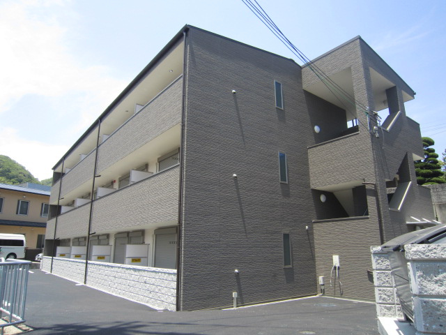 アンプルールフェール樹