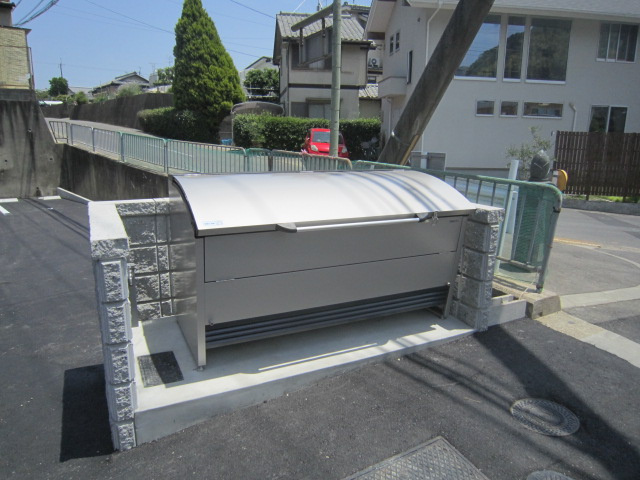 アンプルールフェール樹の設備|ゴミ捨て場