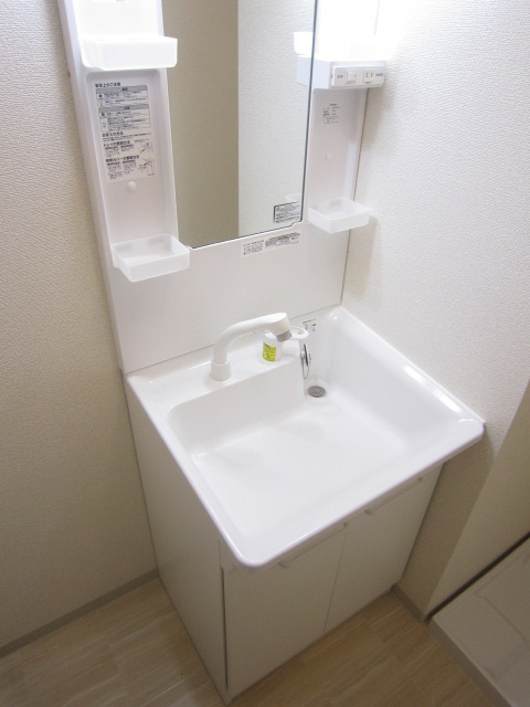 アンプルールフェール樹の独立洗面台