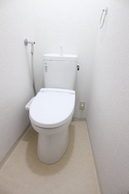 【トイレ】 | フルール星ヶ丘 | ※同建物別部屋の参考写真です。