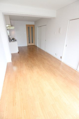 【居間・リビング】 | フルール星ヶ丘 | ※同建物別部屋の参考写真です。