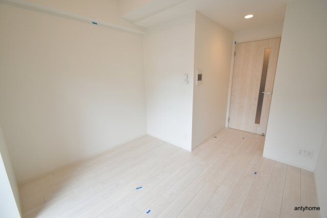 エスリードレジデンス梅田グランデ 仲介手数料無料の居間・リビング