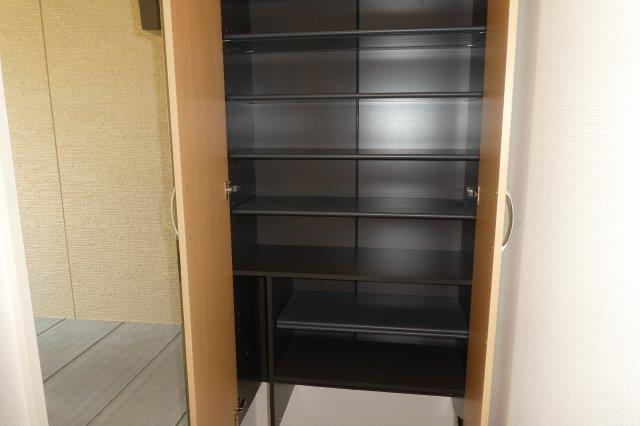 モデレート．Ｋの玄関|シューズボックス