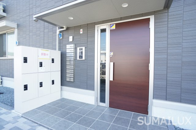 熊本市西区上代２丁目のアパートのエントランス