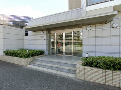 【エントランス】 | ヴィスタスクエア秋山