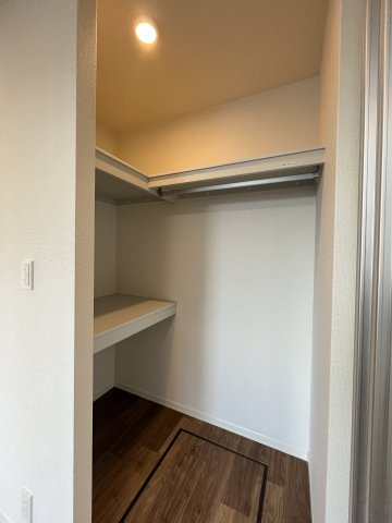 サンライズ・パレス　B棟の収納