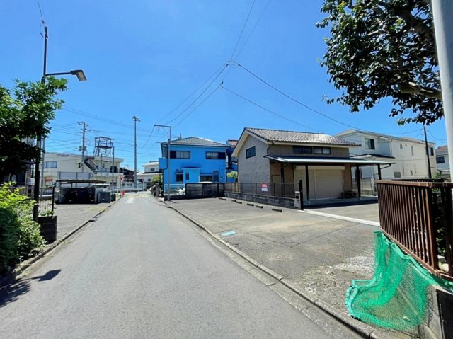 ノジマパーキングの周辺|前面道路と駐車区画