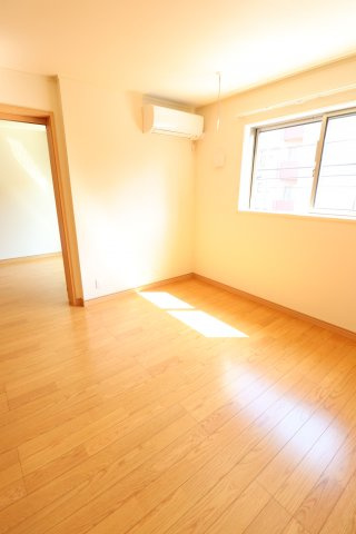 ボナール・カワダの居間・リビング