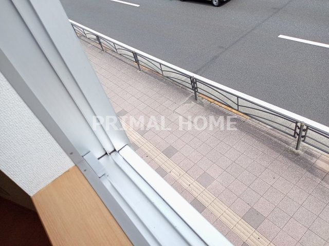 【バルコニー】 | バニアンツリー