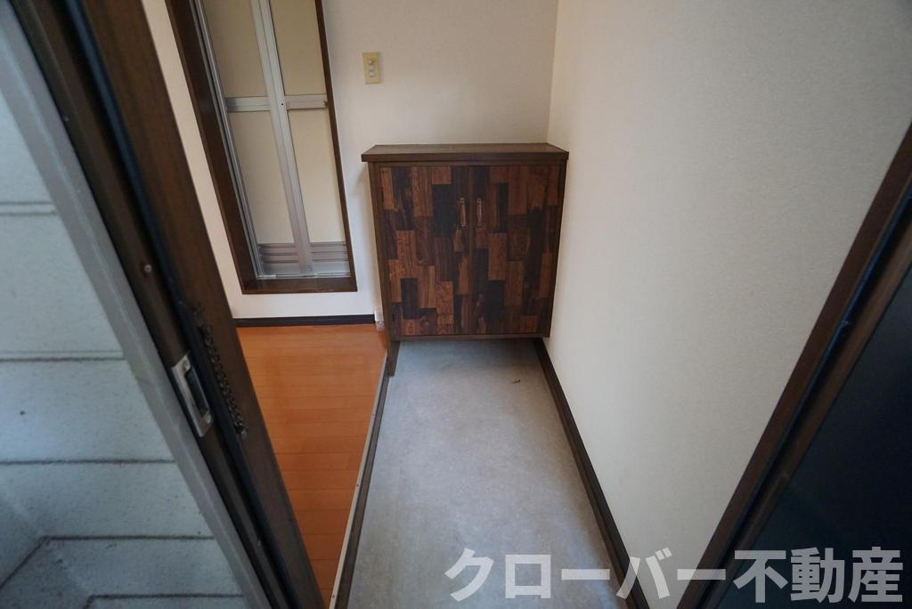 ウイングハイツの玄関