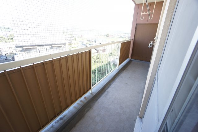 ココモタウン1番館のバルコニー