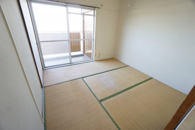 ココモタウン1番館の和室