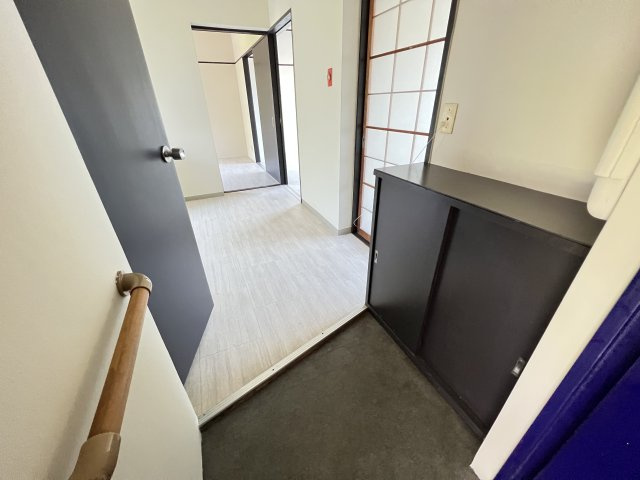 ココモタウン2番館の玄関