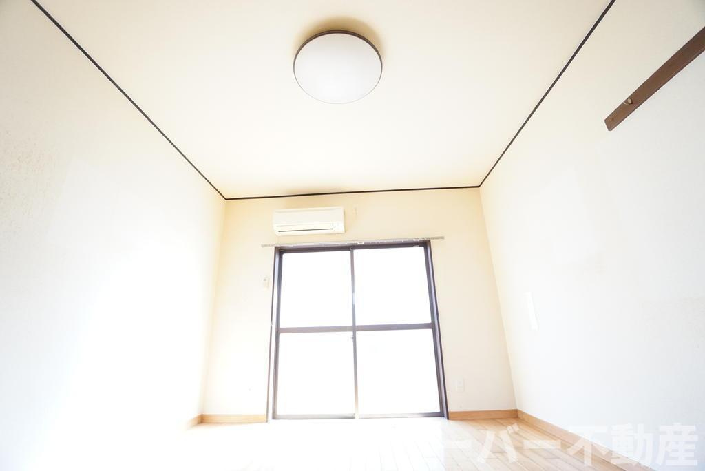 メープルハイツの居間・リビング