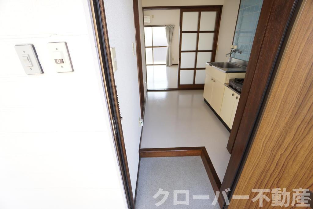 メープルハイツの玄関