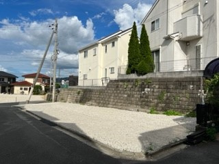 枚方市茄子作4丁目　土地の前面道路含む現地写真