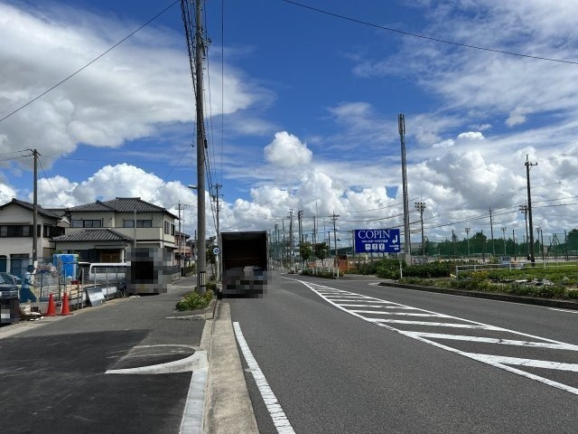 高浜市向山町Ⅳ新築戸建　7号棟の前面道路含む現地写真|高浜市向山町Ⅳ新築分譲住宅前面道路写真です。東側公道約20ｍに接道