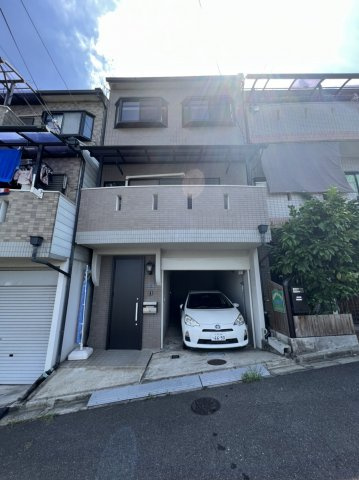 大東市野崎２丁目　中古戸建の外観|スタイリッシュな外観デザインです