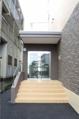 【エントランス】 | リデアル顕徳