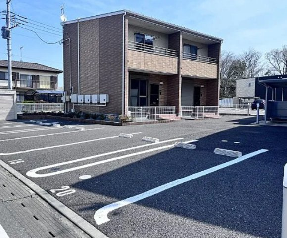 グラシア阿見 Cの駐車場