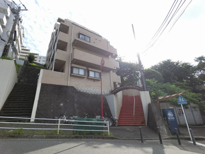 【外観】 | コンフォート和田町 | 総戸数１７戸、１９９４年１０月築、管理人は日勤勤務につき管理体制良好です♪