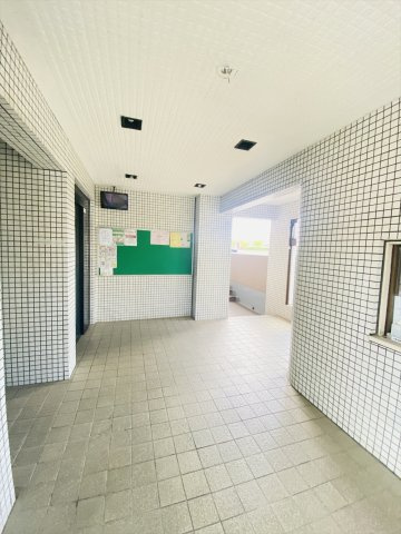 アムール板付のエントランス