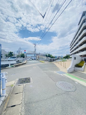 アムール板付の周辺