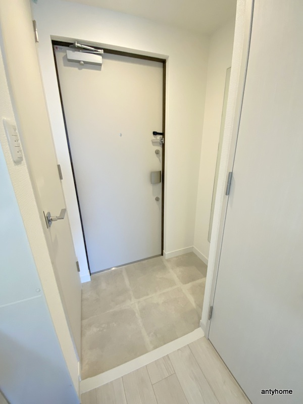 アドバンス上町台シュタット　仲介手数料無料の玄関