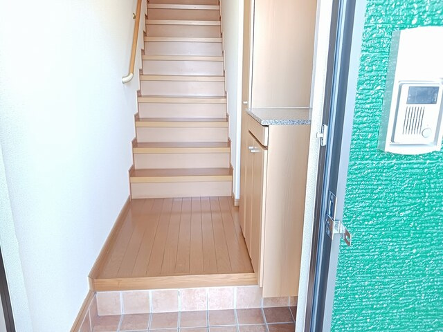 キャッスルアヴェニューCの玄関