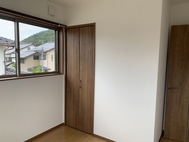 【No.5882】卯垣2丁目（B棟）/4LDK/未入居/2500万円以下の洋室