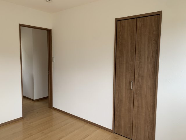 【No.5882】卯垣2丁目（B棟）/4LDK/未入居/2500万円以下の洋室