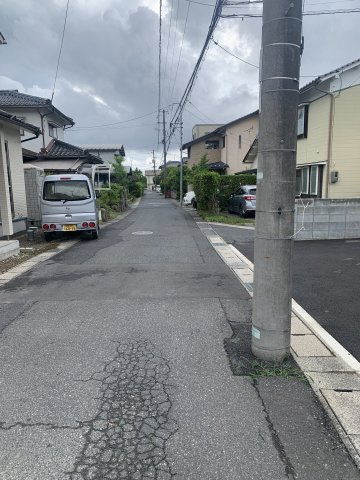 【No.5882】卯垣2丁目（B棟）/4LDK/未入居/2500万円以下の前面道路含む現地写真