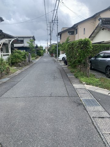 【No.5882】卯垣2丁目（B棟）/4LDK/未入居/2500万円以下の前面道路含む現地写真