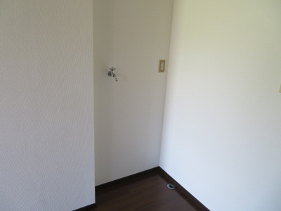 【設備】 | フラワーハイツ | 洗濯機置き場