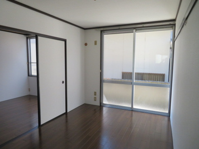 【居間・リビング】 | フラワーハイツ