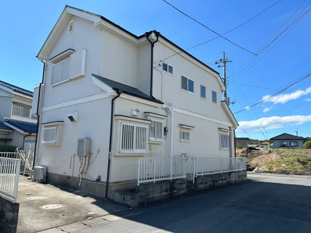藤岡市小林　中古の前面道路含む現地写真
