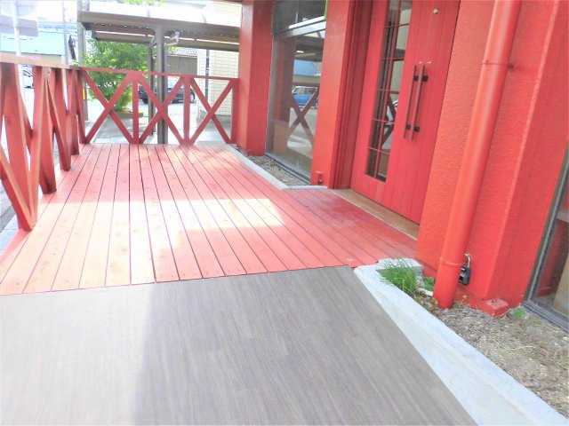 緑園第二サンコーポのエントランス