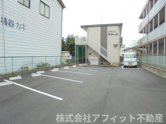 【駐車場】