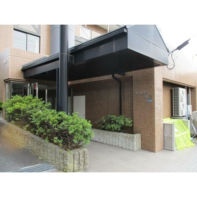 サンヒルズ中山のエントランス