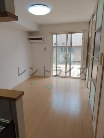 スターフォレストの居間・リビング