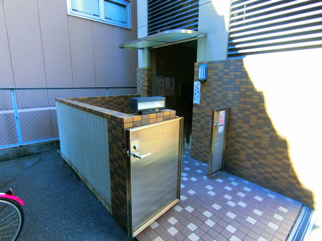 キャッスル山村のエントランス