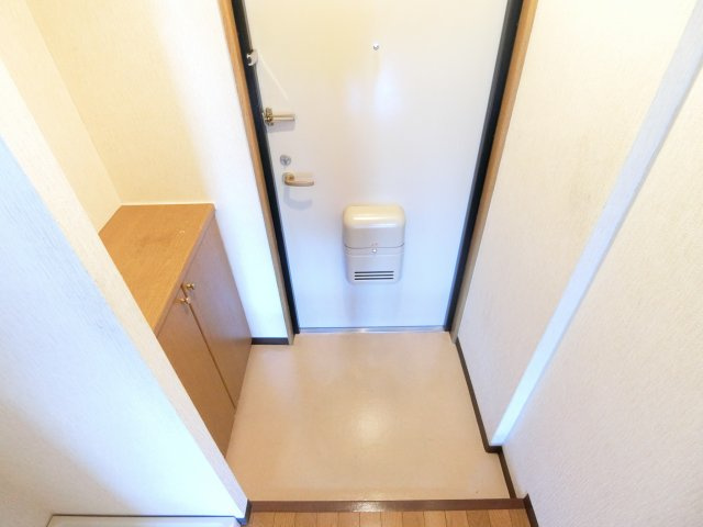 キャッスル山村の玄関